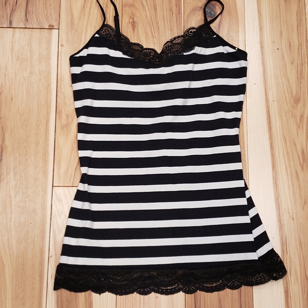 Express laced trim cami with built in elastic bra